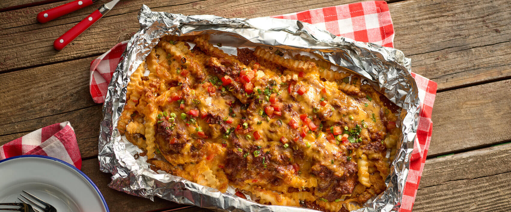 Grilled Chili Cheese Fries - HORMEL® Chili