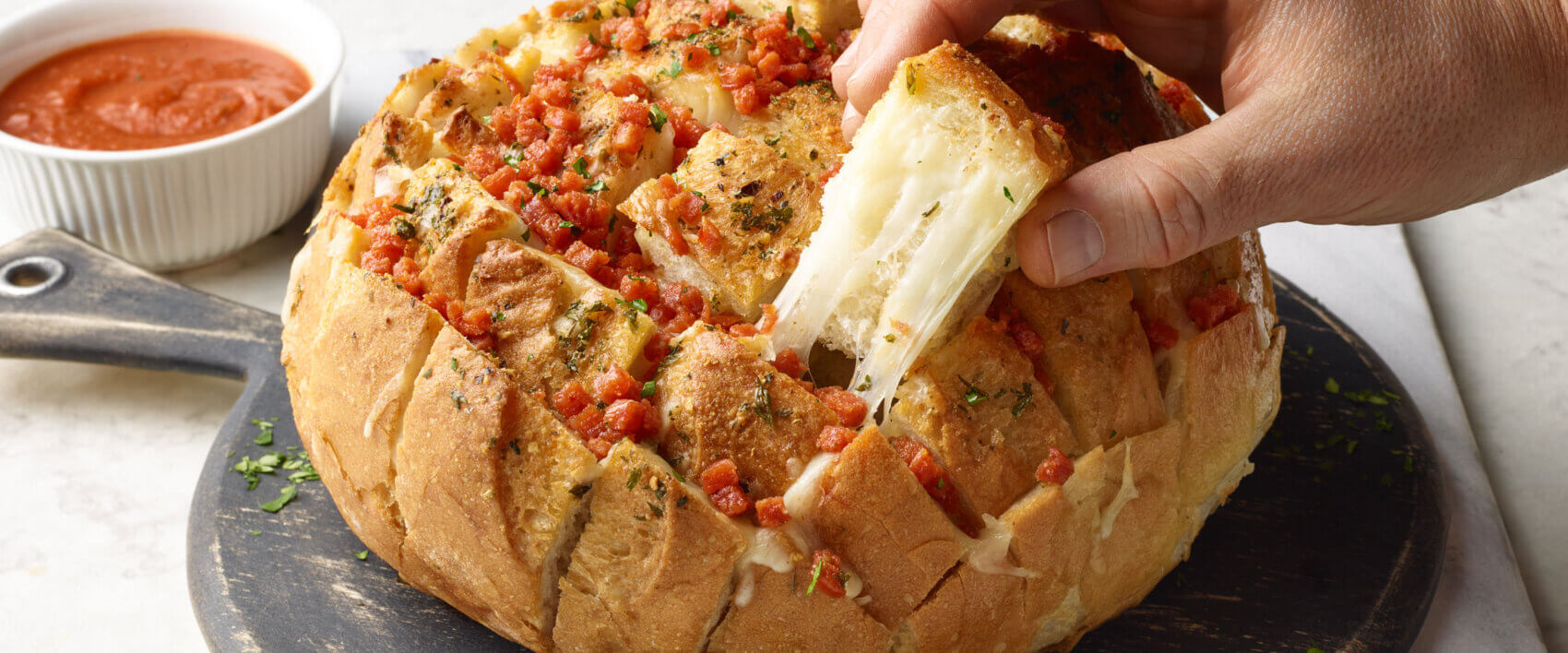 Diced Pepperoni Pull-Apart Bread - HORMEL® Pepperoni